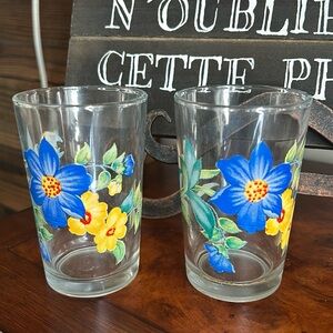 Set of 2 Vintage KIG Indonesia drinking glasses flowers design